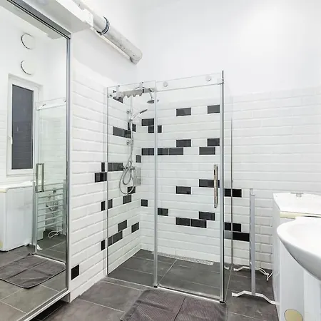 Bold Base 부다페스트